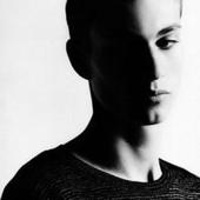 欧美范高冷男生黑白个性头像图片