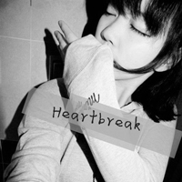 非主流美女黑白伤感带字头像合集