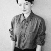 九月最新另类颓废美女黑白头像图片