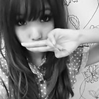 九月最新另类颓废美女黑白头像图片