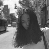 精选最热qq女生黑白头像图片