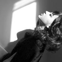 精选最热qq女生黑白头像图片