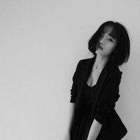 精选最热qq女生黑白头像图片