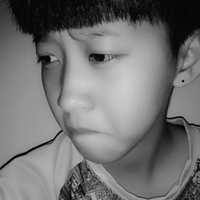 精选成熟帅气男生黑白头像图片