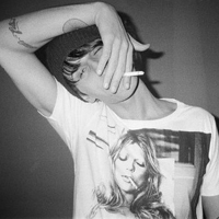 精选成熟帅气男生黑白头像图片