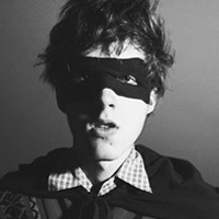 欧美经典黑白风男生抽烟头像