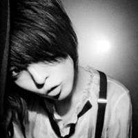 或许我是一个自暴自弃的人黑白头像