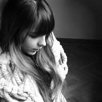 或许我是一个自暴自弃的人黑白头像