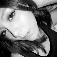 或许我是一个自暴自弃的人黑白头像