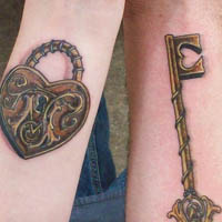 把爱情留在皮肤上情侣纹身图片