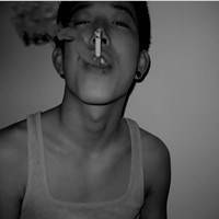 黑白简约风格成熟男人头像