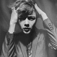 黑白简约风格成熟男人头像