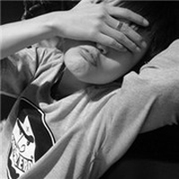 欧美范黑白风格可爱男生头像