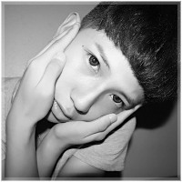 欧美范黑白风格可爱男生头像