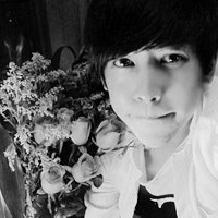 欧美范黑白风格可爱男生头像