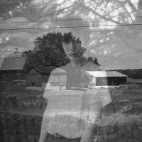 撕心裂肺般伤感 带字黑白女生头像