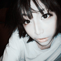 人见人爱的美女黑白头像图片