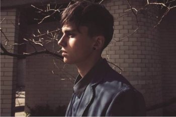 欧美风男生时尚个性图片