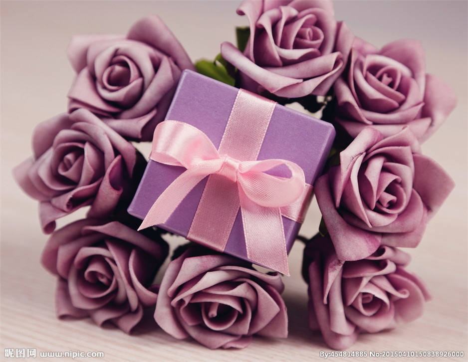 漂亮精致的生日礼物图片