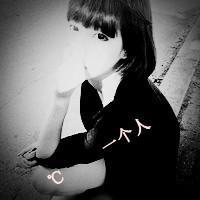 女生黑白带字伤感微信头像图片