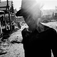 超拽霸气冷酷男生黑白个性头像