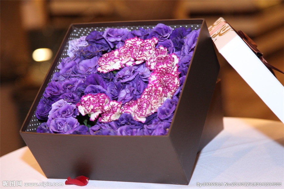 女生最爱的情人节鲜花礼物图片