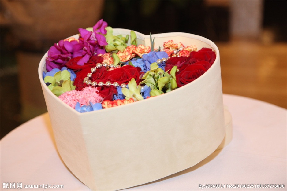 女生最爱的情人节鲜花礼物图片