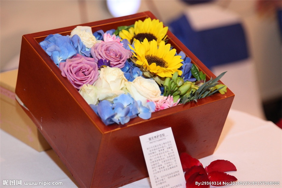 女生最爱的情人节鲜花礼物图片