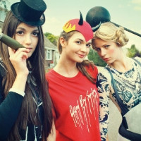 欧美女生闺蜜霸气qq头像