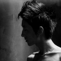 欧美男生霸气成熟范黑白头像