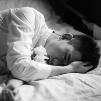 欧美男生霸气成熟范黑白头像