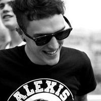 超帅气的男生黑白个性qq头像