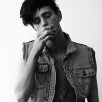 超帅气的男生黑白个性qq头像