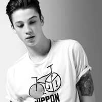 超帅气的男生黑白个性qq头像