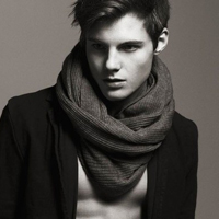 超帅气的男生黑白个性qq头像