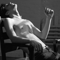 超帅气的男生黑白个性qq头像