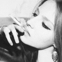 90后抽烟欧美黑白女生头像图片大全