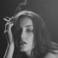 90后抽烟欧美黑白女生头像图片大全