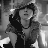 90后抽烟欧美黑白女生头像图片大全