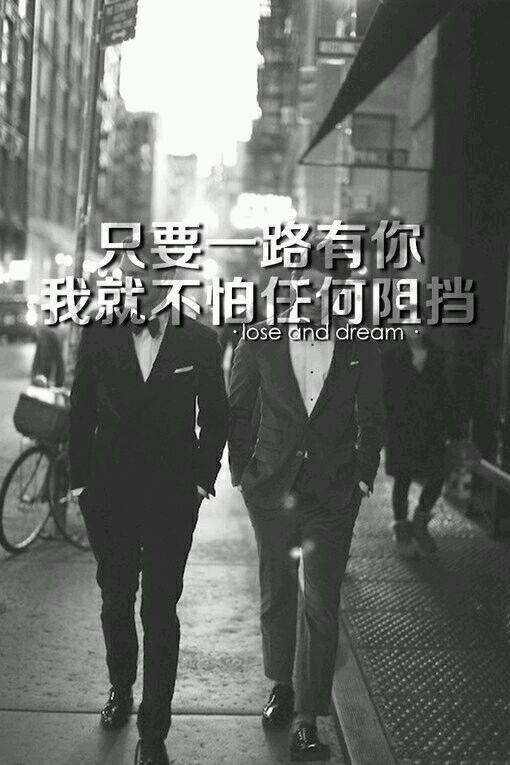 碎花裙气质女生带字图片