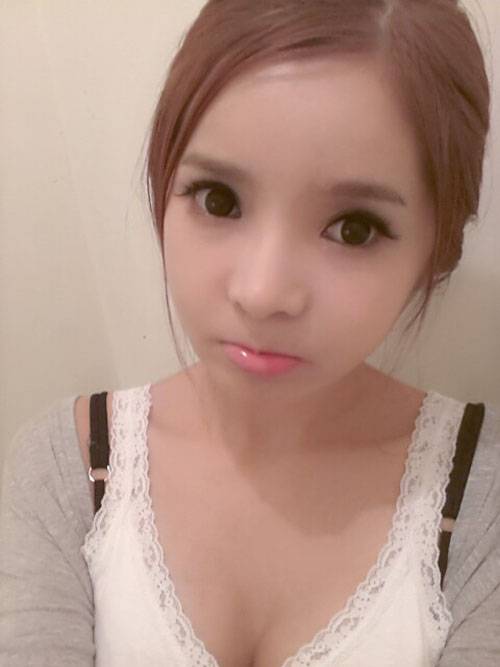 韩国唯美性感大胸女生图片