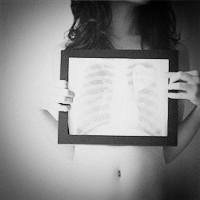 非主流女生带字黑白头像图片