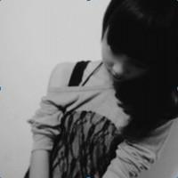 qq黑白图片女生伤感头像大全