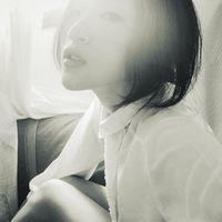 qq黑白图片女生伤感头像大全