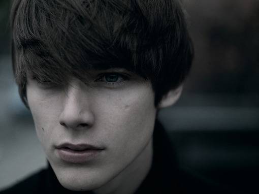 清新阳光男生图片 趁年轻挥霍自己的青春