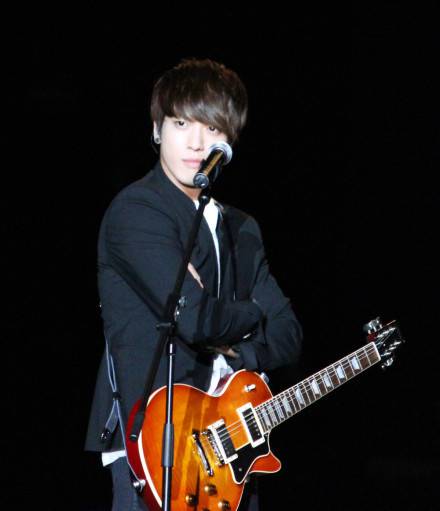 帅气戴眼镜小男生图片