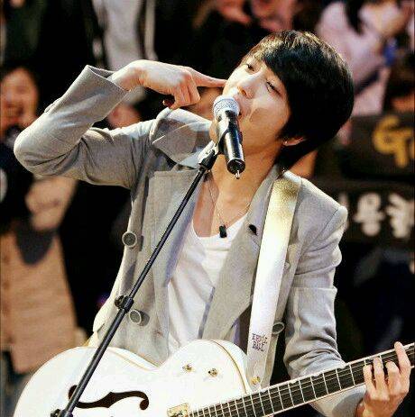 帅气戴眼镜小男生图片