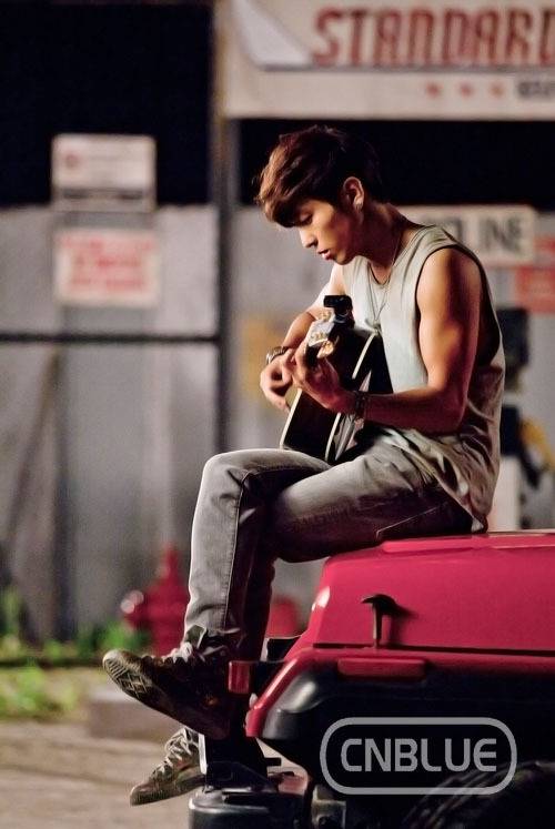 帅气戴眼镜小男生图片