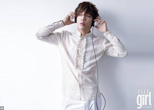 帅气戴眼镜小男生图片