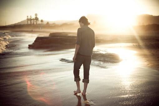 男生图片帅气伤感背影 莫名的心疼